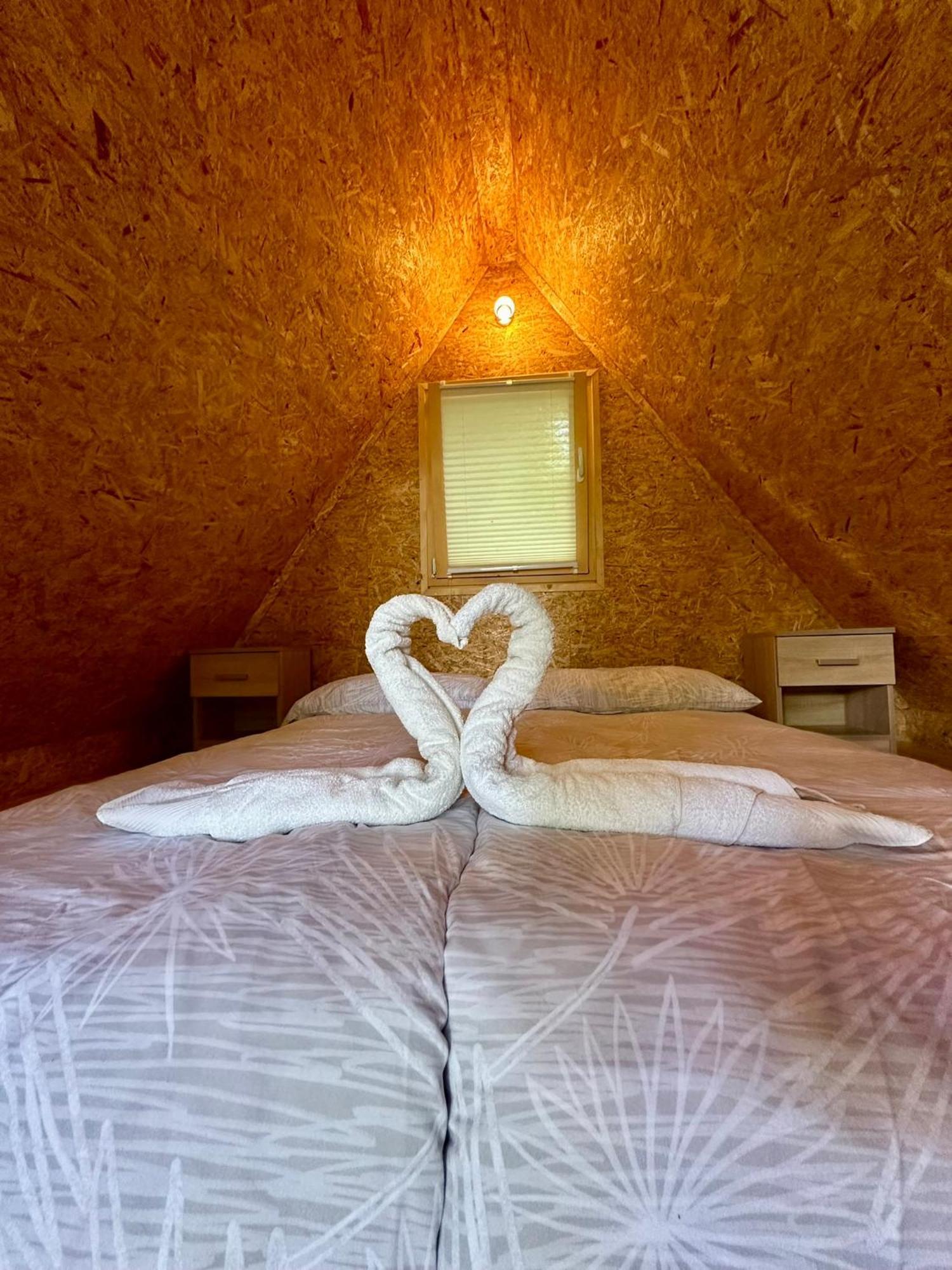 Glamping Krn Hotell Kobarid Eksteriør bilde